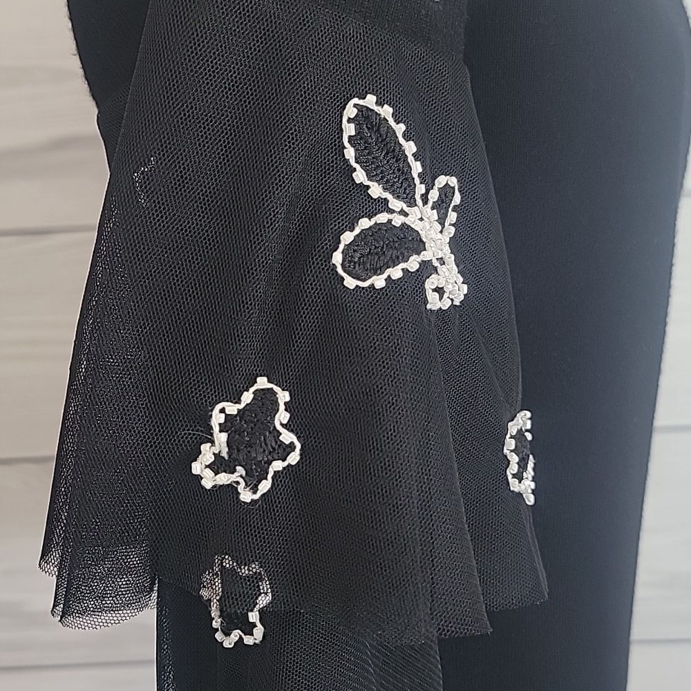I-N-C pullover sweater black with tulle ruffle sleeves  Size L ( runs small) - Picture 6 of 10